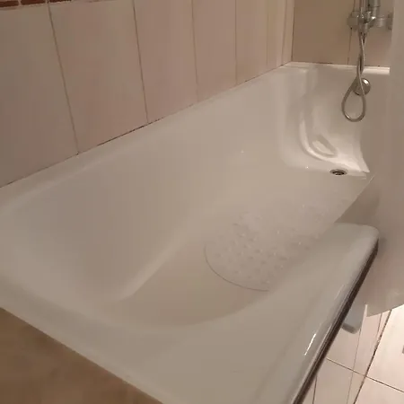 Проживание в семье At