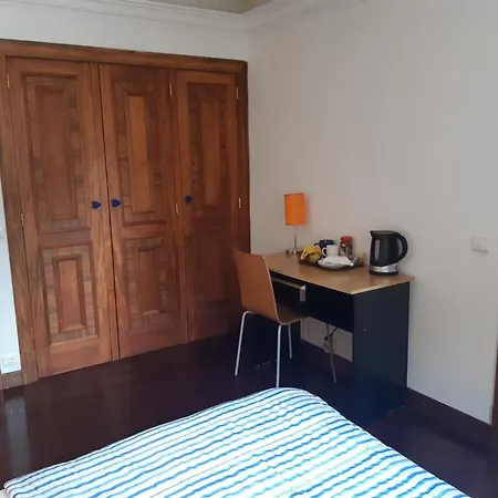 בית אירוח At סינטרה