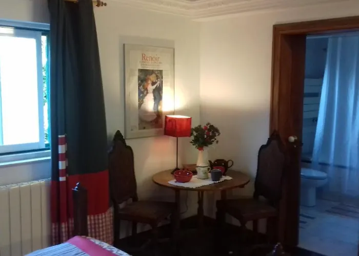 בית אירוח At *